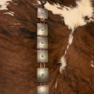 Women’s ariat belt size small